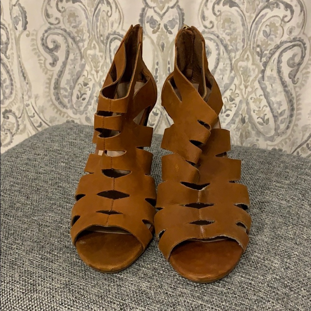 Jessica Simpson heels